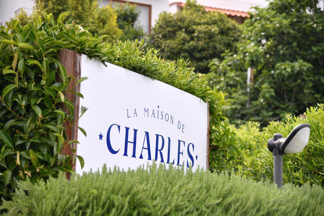 לינה וארוחת בוקר איסקיה Relais Maison De Charles מראה חיצוני תמונה